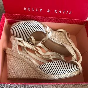Kelly & Katie Black Stripe Espadrille Wedge Sandals